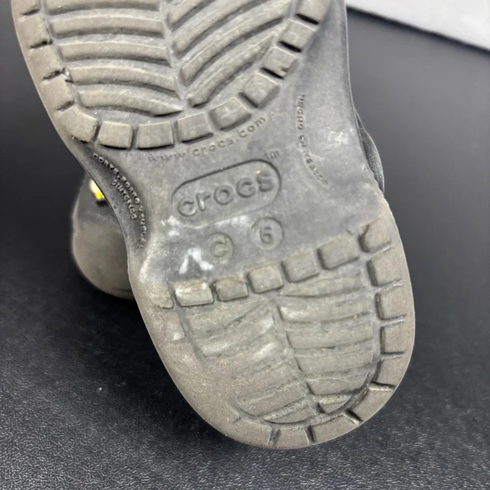 Crocs Classic Clogs Kids Size C6 Black Slip On Water Shoes Toddler Baby Charms